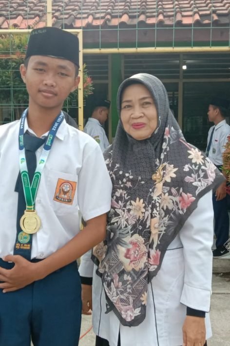 PEROLEHAN EMAS MAPEL IPA